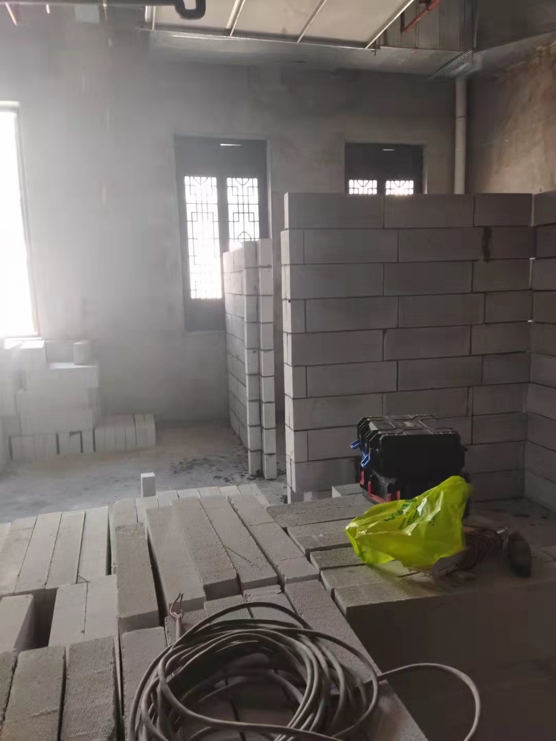 加气块隔墙现场效果